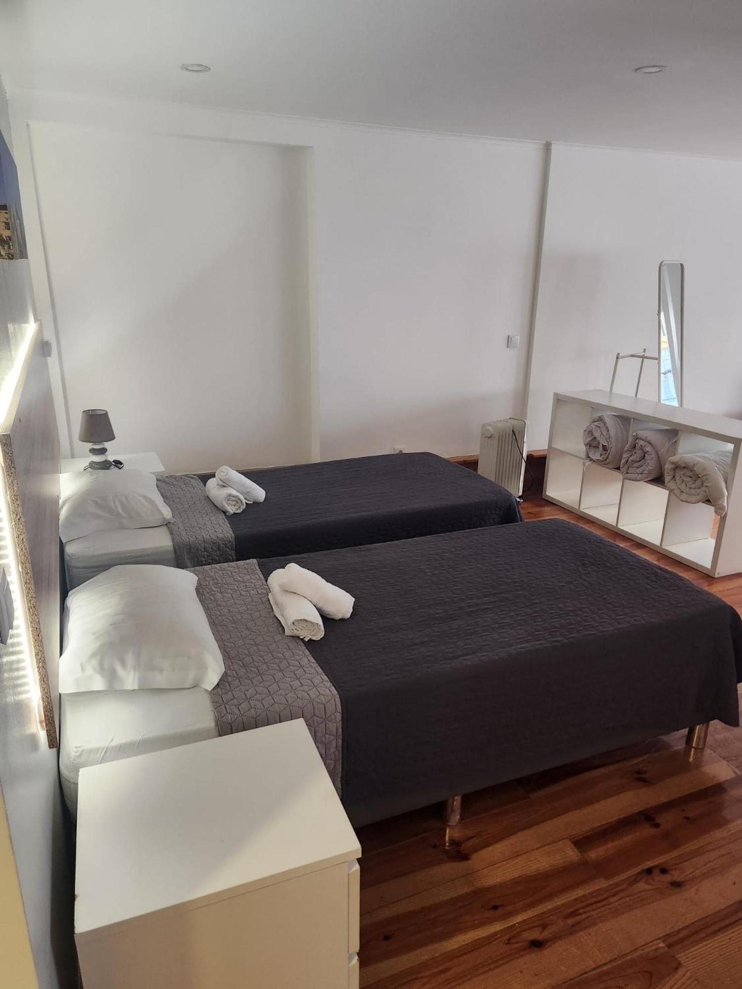 Daora Lisbon Low Cost Hostel Esterno foto